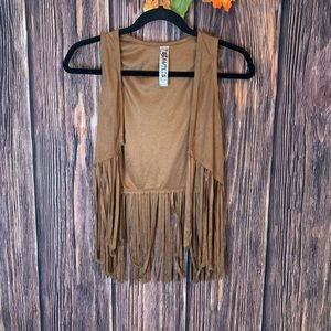 🌲Beautees girls faux suede open fringe vest